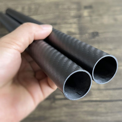 Tüm Boyutlar 3K Karbon Fiber Tüp Tüp Güçlü ve Sert Kullanım Direnci